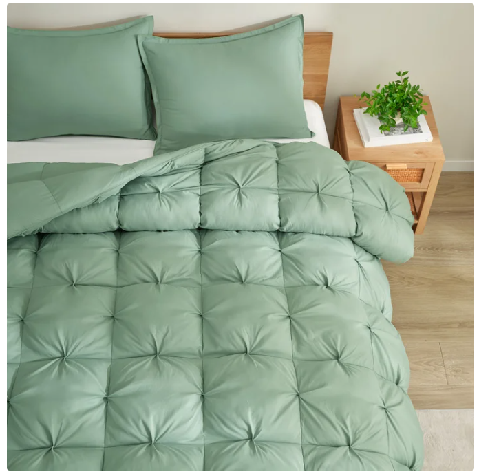 Casual Living Zuri Mega Puff 3-Pc Reversible Comforter Set, King Green 102"x92"